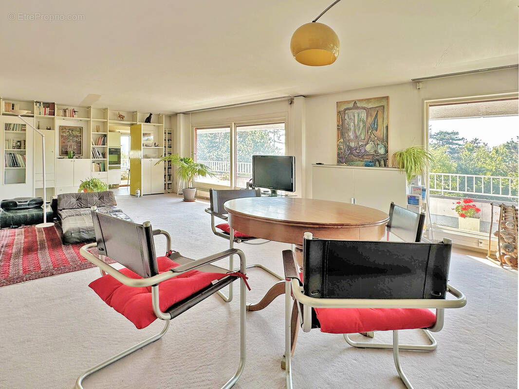 Appartement à NANTERRE