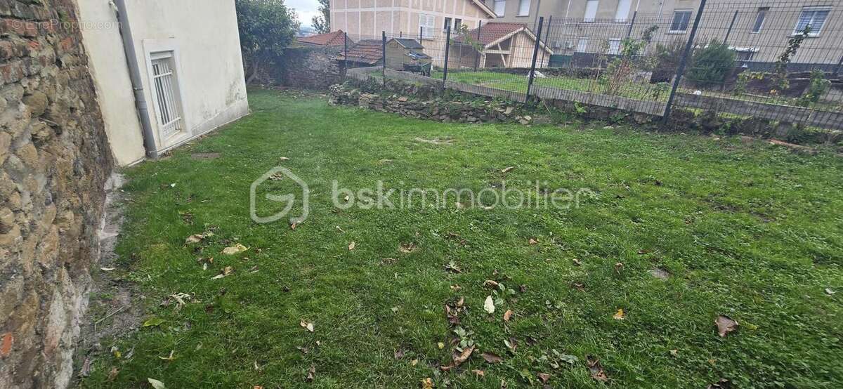 Appartement à SAINT-JEAN-BONNEFONDS