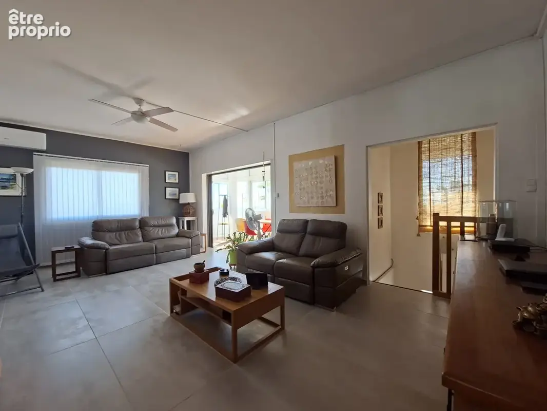 Maison 251 m² à Saint-Denis  - photo 7