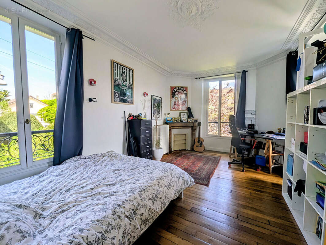 Maison Fontenay-aux-Roses 8 pièces de 200m² avec jardin - photo 13