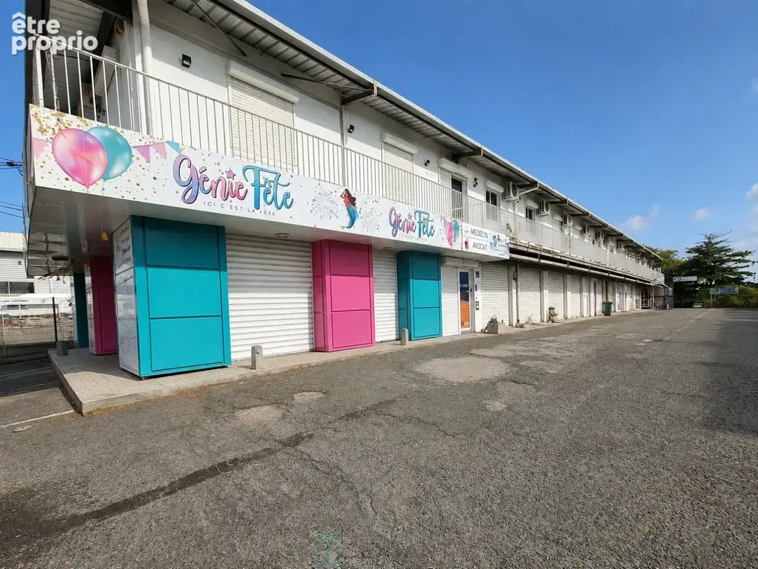 Local commercial / professionnel à Baillif - photo 2