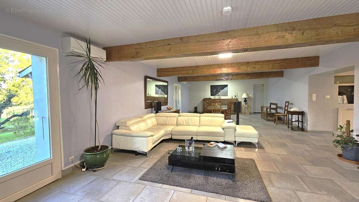 Photo 6 - Maison à SALVAGNAC