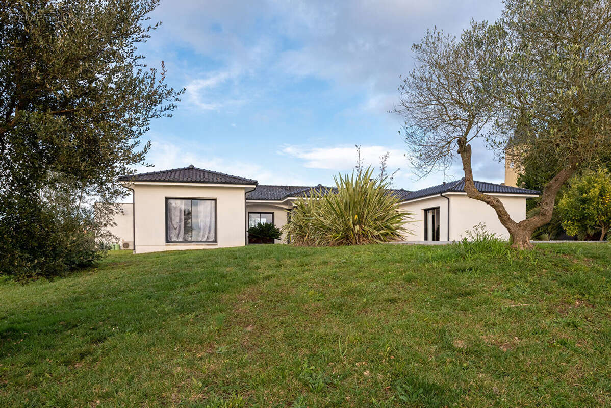 Maison à MOUSCARDES