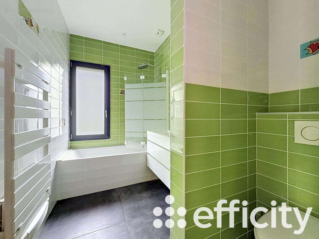 Maison 235 m² à Communay  - photo 27