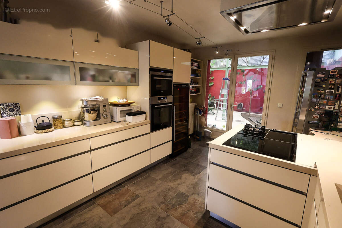 Maison à SAINTRY-SUR-SEINE