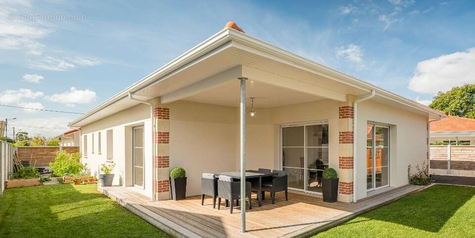 Terrain à BISCARROSSE