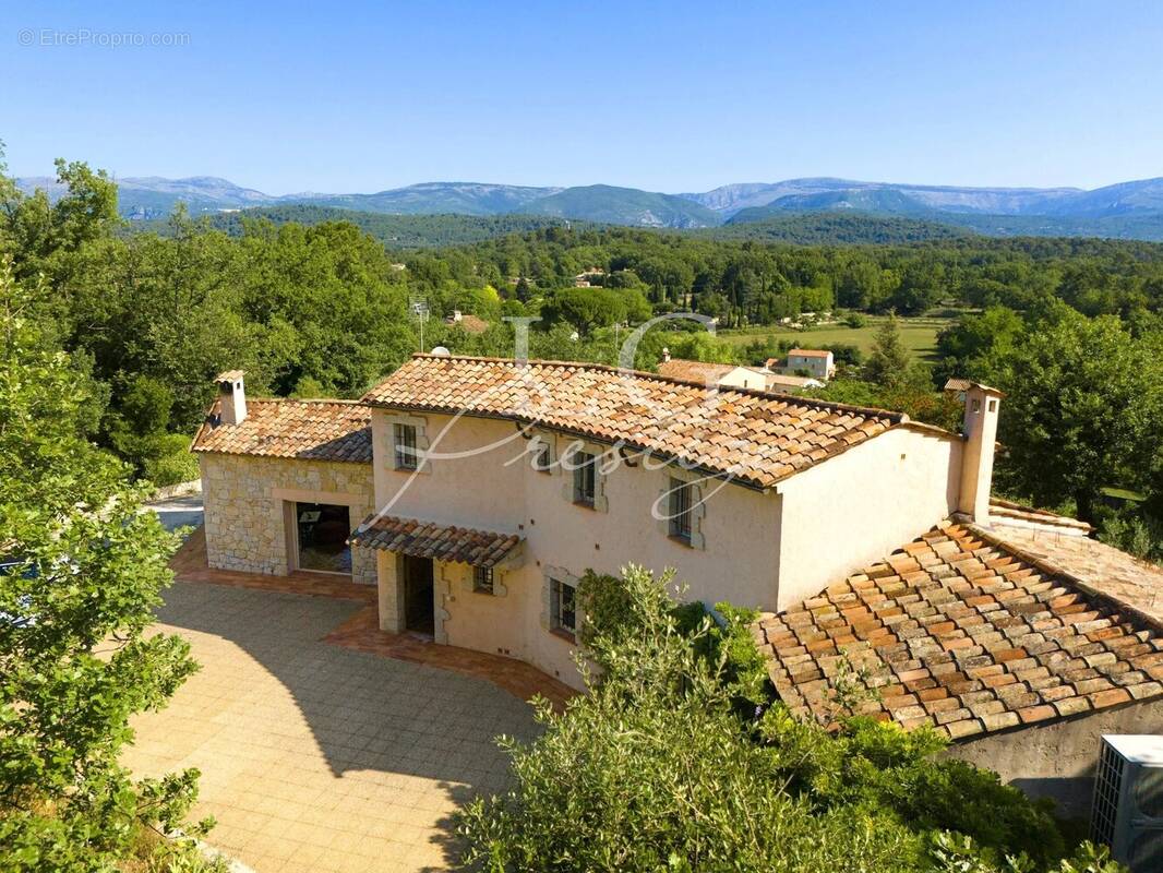 Maison à MONTAUROUX