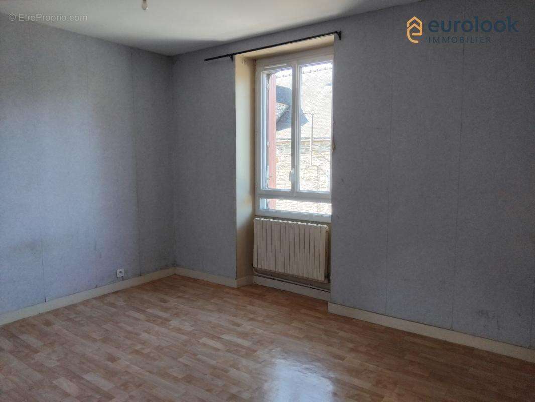 Maison à MALESTROIT