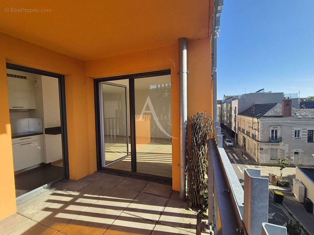 Appartement T3 Nantes, rue de Crucy avec terrasse et garage - photo 3