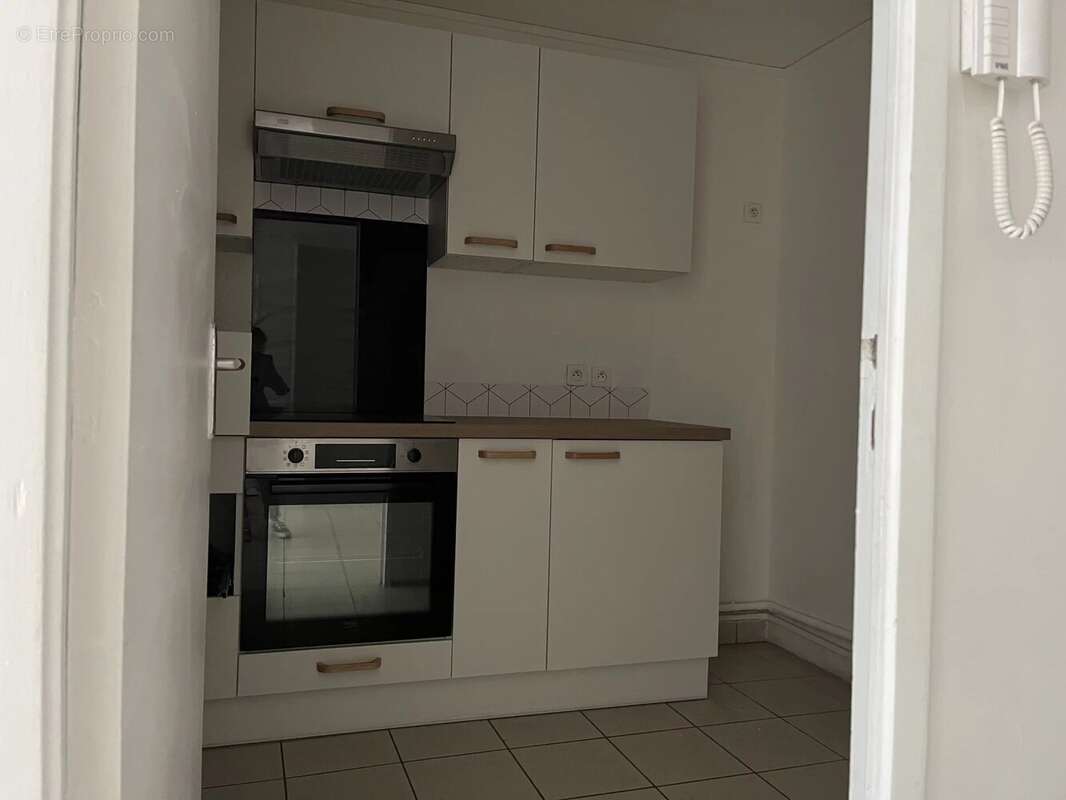 Commerce à PARIS-11E