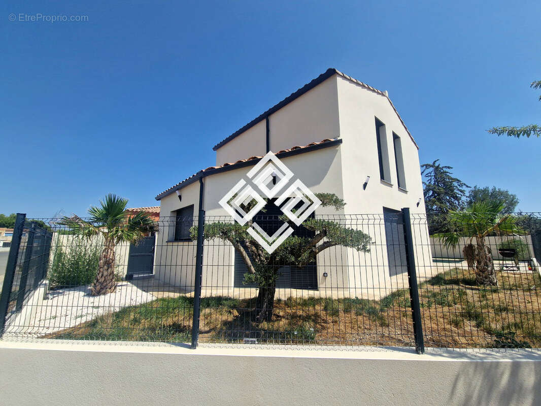 Maison à GINESTAS