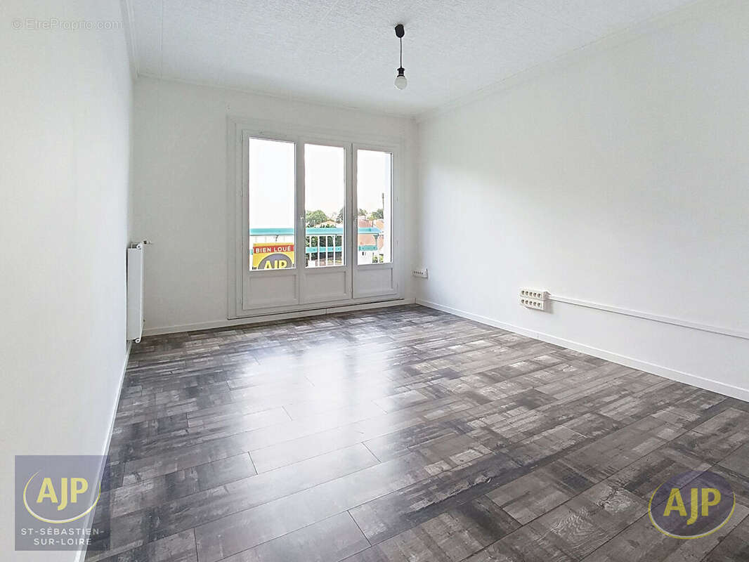 Appartement à SAINT-SEBASTIEN-SUR-LOIRE