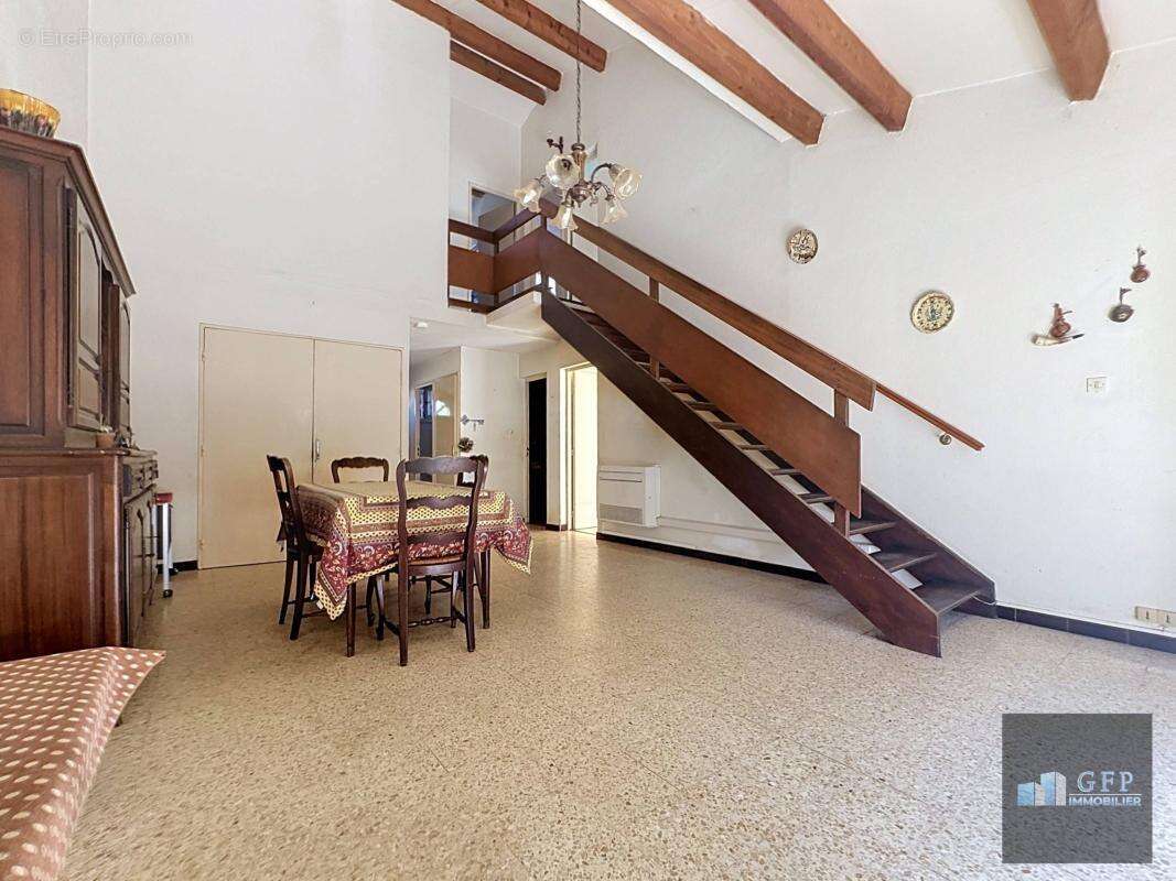 Maison à BORMES-LES-MIMOSAS