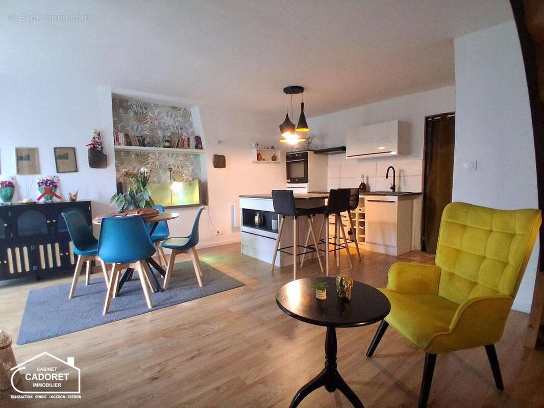   - Maison à FROSSAY