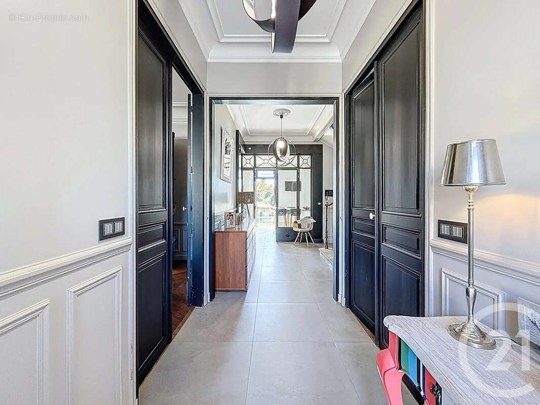 Maison à FONTAINEBLEAU
