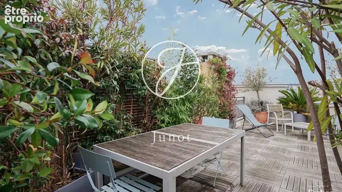 Paris 16e - AUTEUIL NORD - Studio à vendre - 35,20m² Carrez - Toit terrasse 32,49m² - Balcon - Vue panoramique. - photo 13