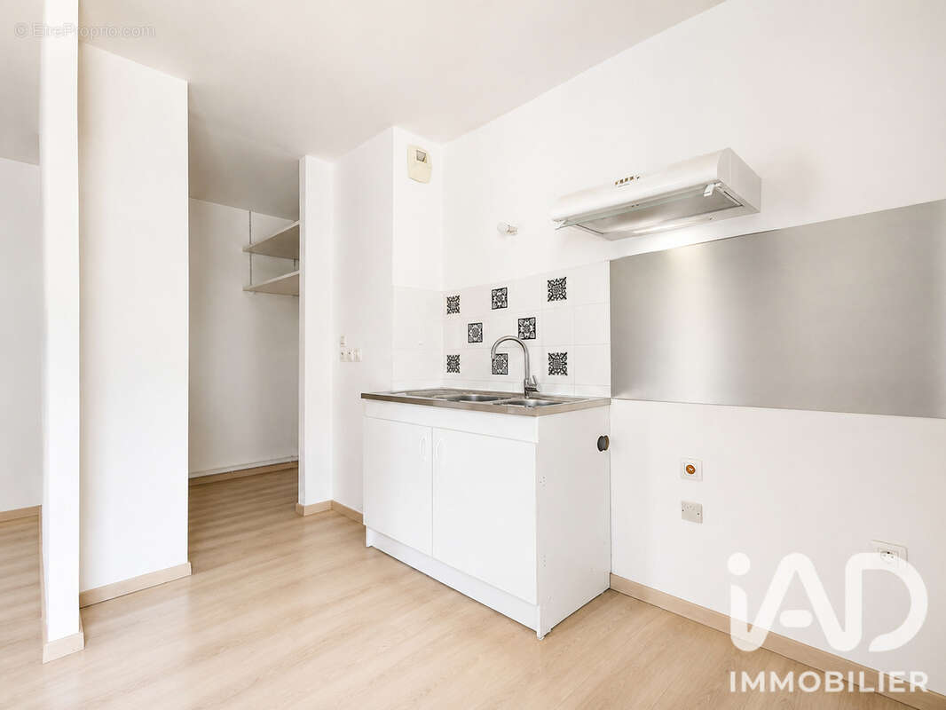 Appartement 68 m² à Saint-Sebastien-Sur-Loire  - photo 4