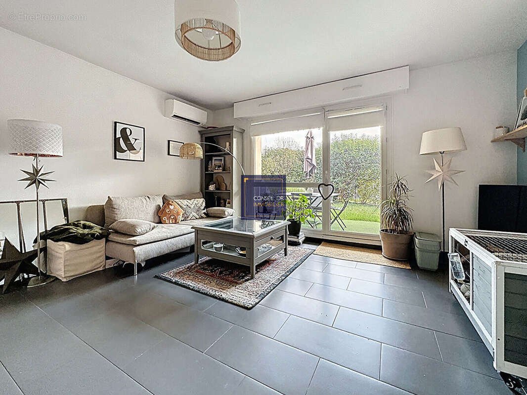 Appartement à SAINT-GENIS-LAVAL