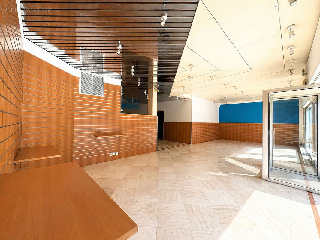 Local commerciale de 124m2 avec grande vitrine - photo 5
