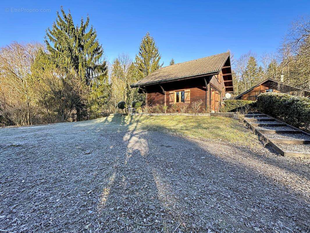 Maison à THORENS-GLIERES