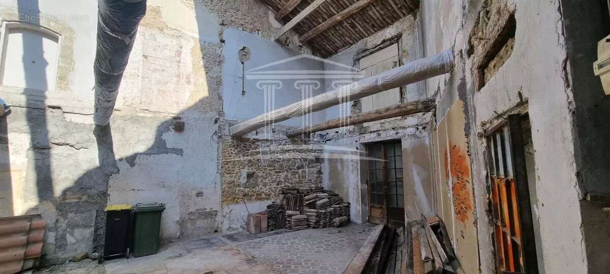Maison à SORGUES