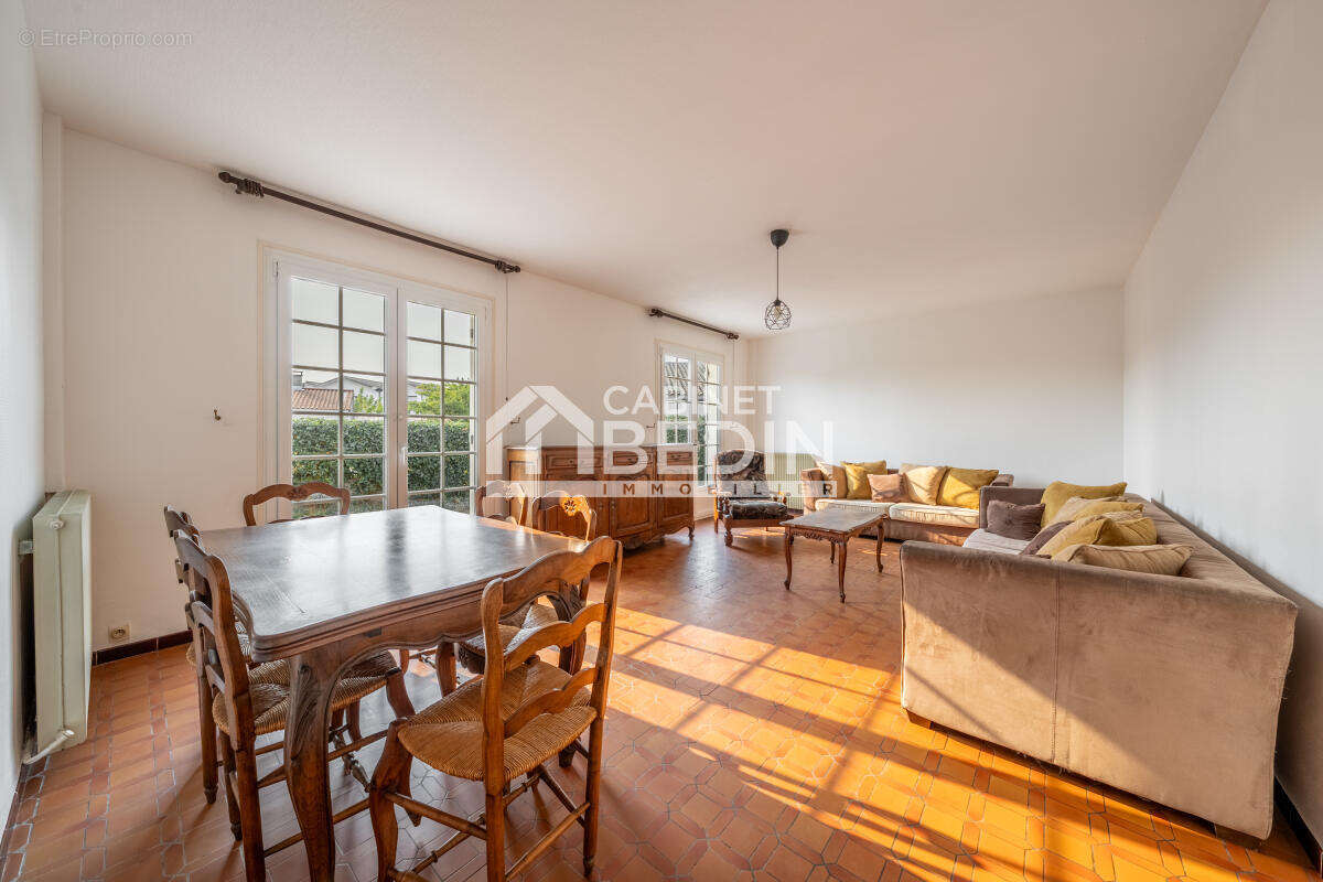 Maison à SAINT-MEDARD-EN-JALLES