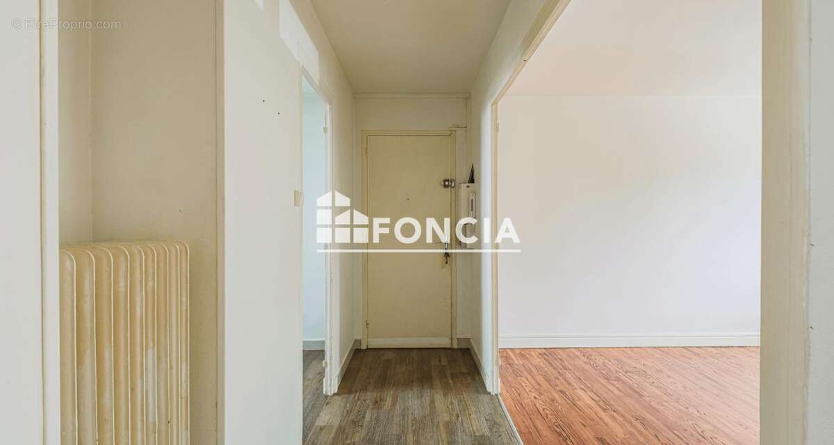Appartement à MEYLAN