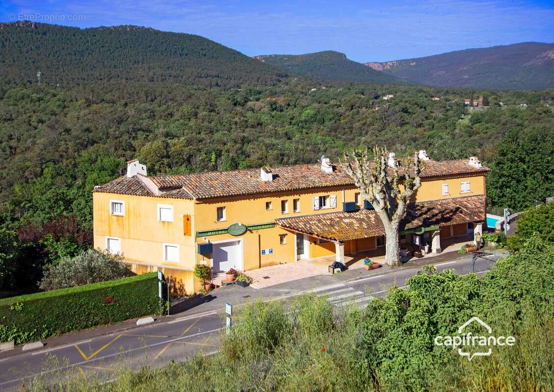Maison d'hôtes de charme avec piscine à vendre à BAGNOLS EN FORET (83) - photo 20
