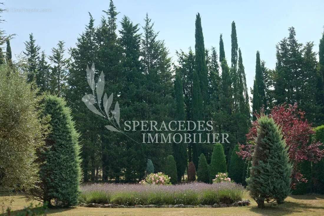 Maison à SAINT-VALLIER-DE-THIEY