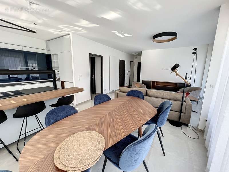 Appartement à REIGNIER