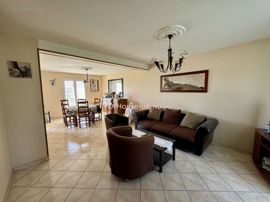 Maison à CORQUILLEROY