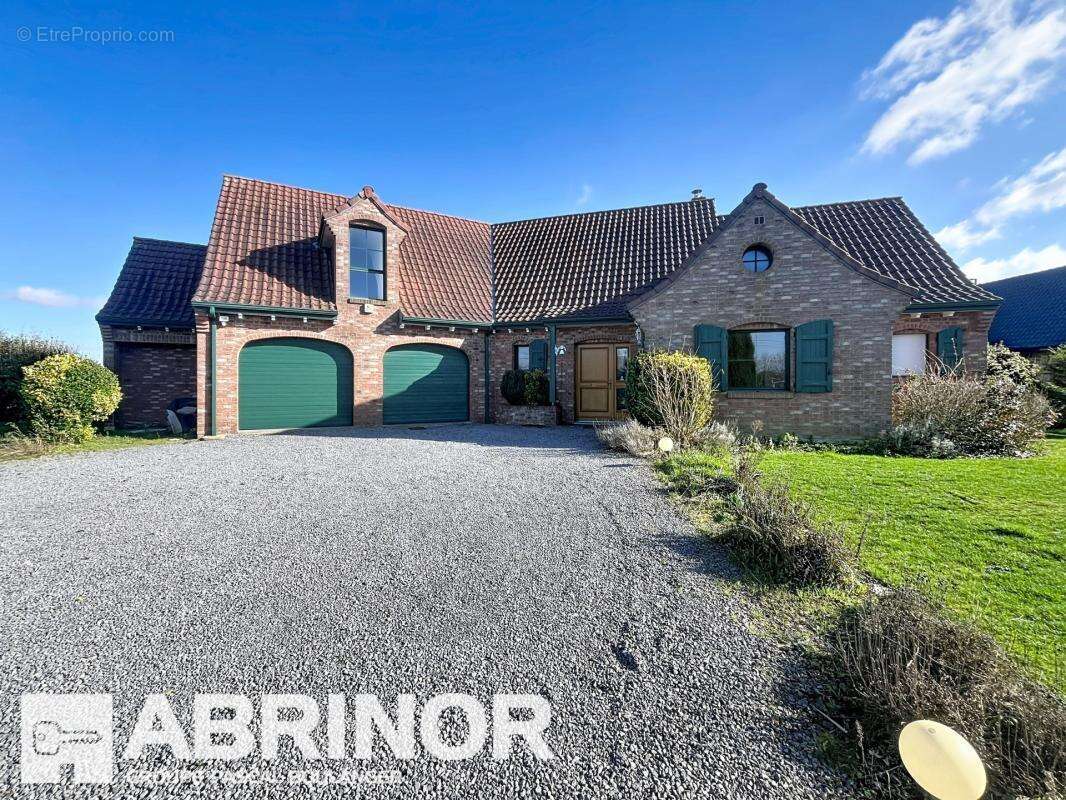 Maison à GONDECOURT