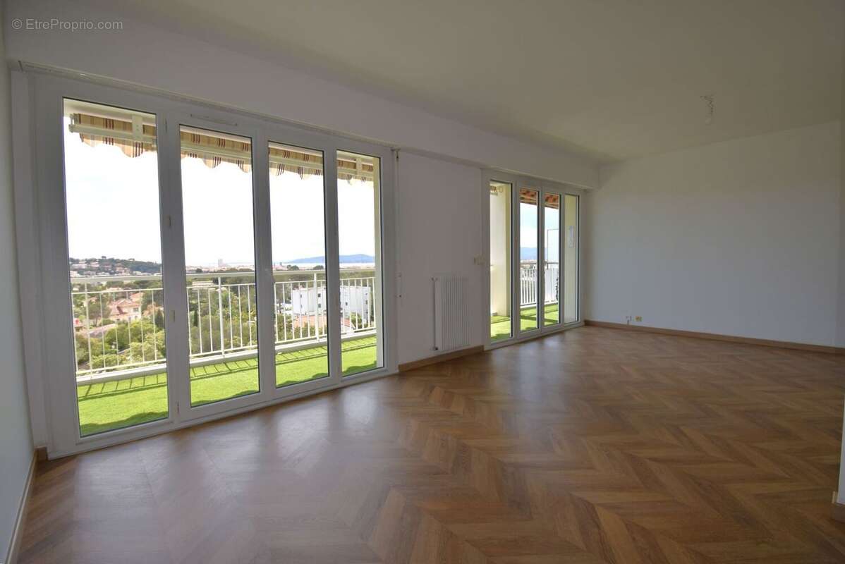 Appartement à SAINT-RAPHAEL