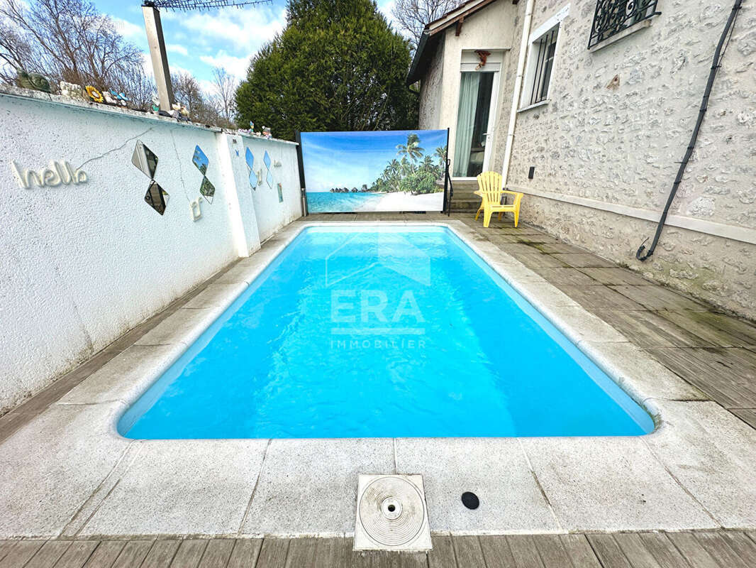 Maison à SAINT-PIERRE-LES-NEMOURS