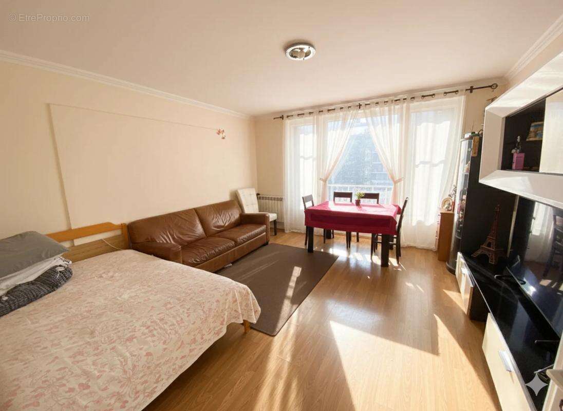 Appartement à EPINAY-SUR-SEINE