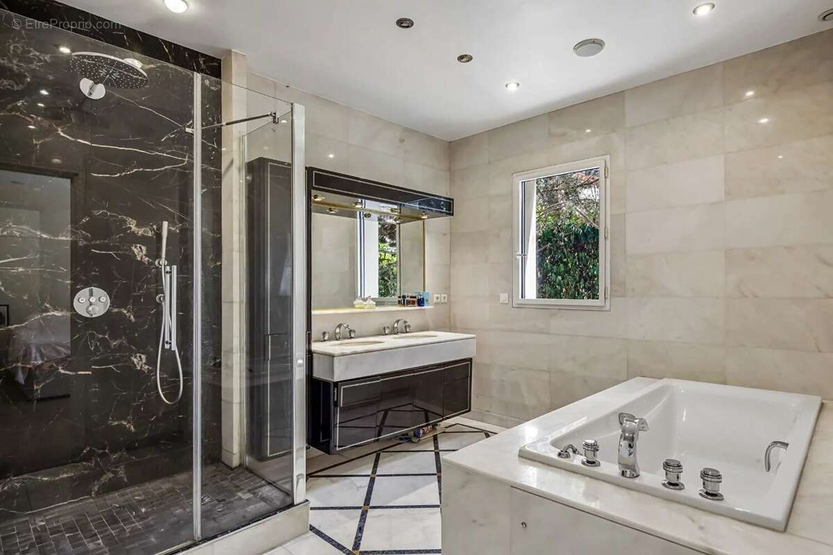 Le vesinet sud, 8 mn rer, maison contemporaine de 261 m² - 5 chambres - terrain 1000 m² - photo 11