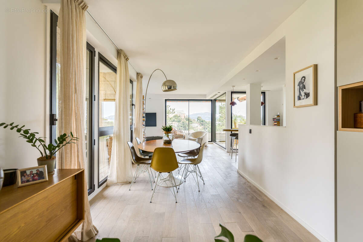 Appartement à MARSEILLE-7E