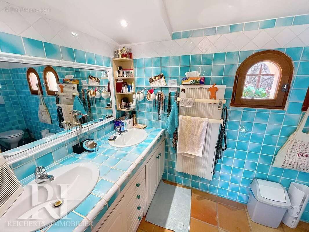 Maison à SAINT-CEZAIRE-SUR-SIAGNE