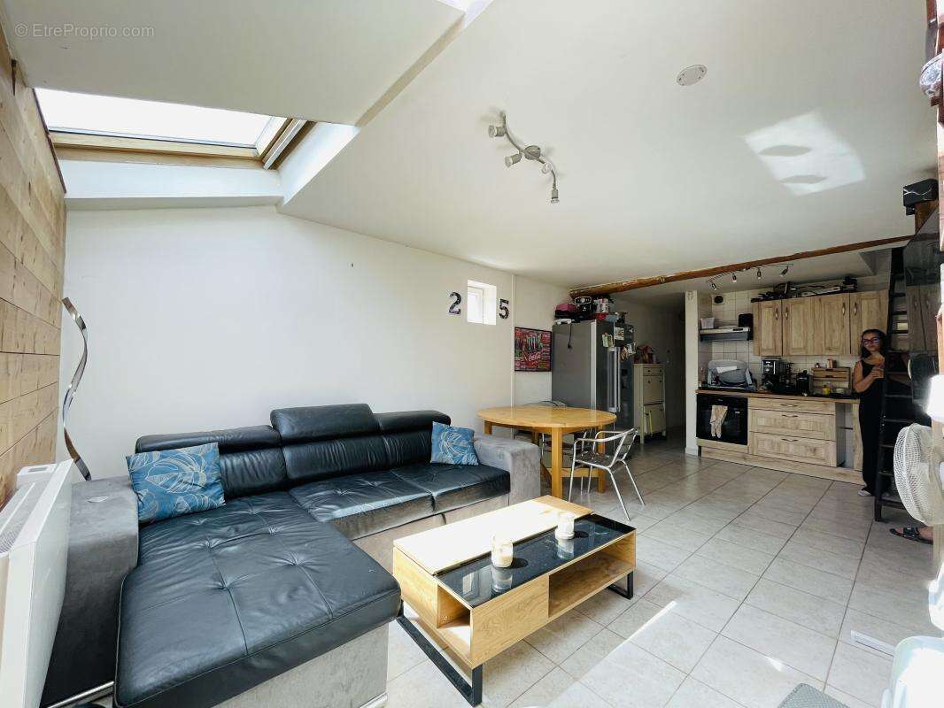 Appartement à SACLAS