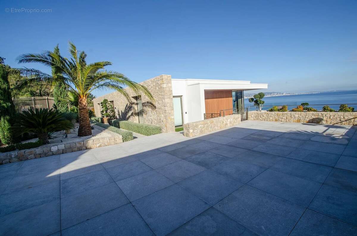 Maison à THEOULE-SUR-MER