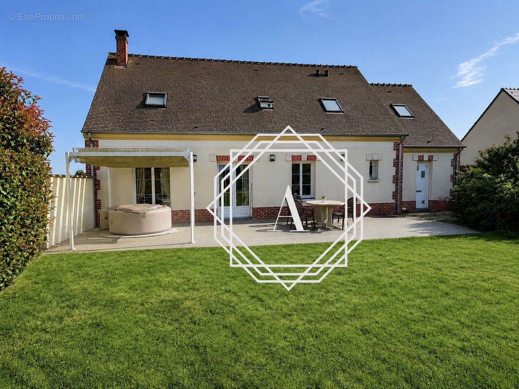 Maison à SAINT-CREPIN-IBOUVILLERS