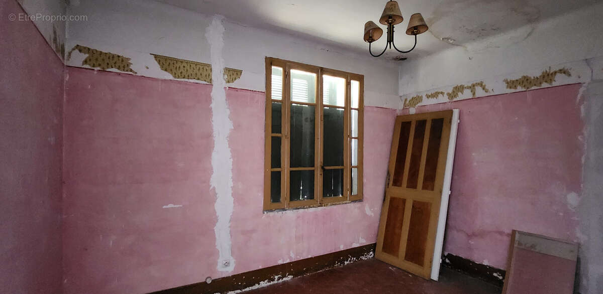 Maison à LES MEES