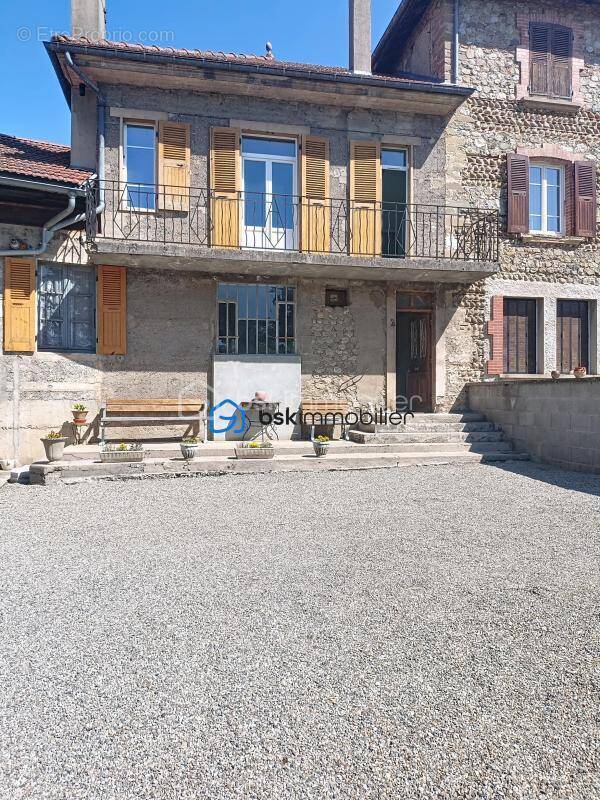 Maison à COLOMBE