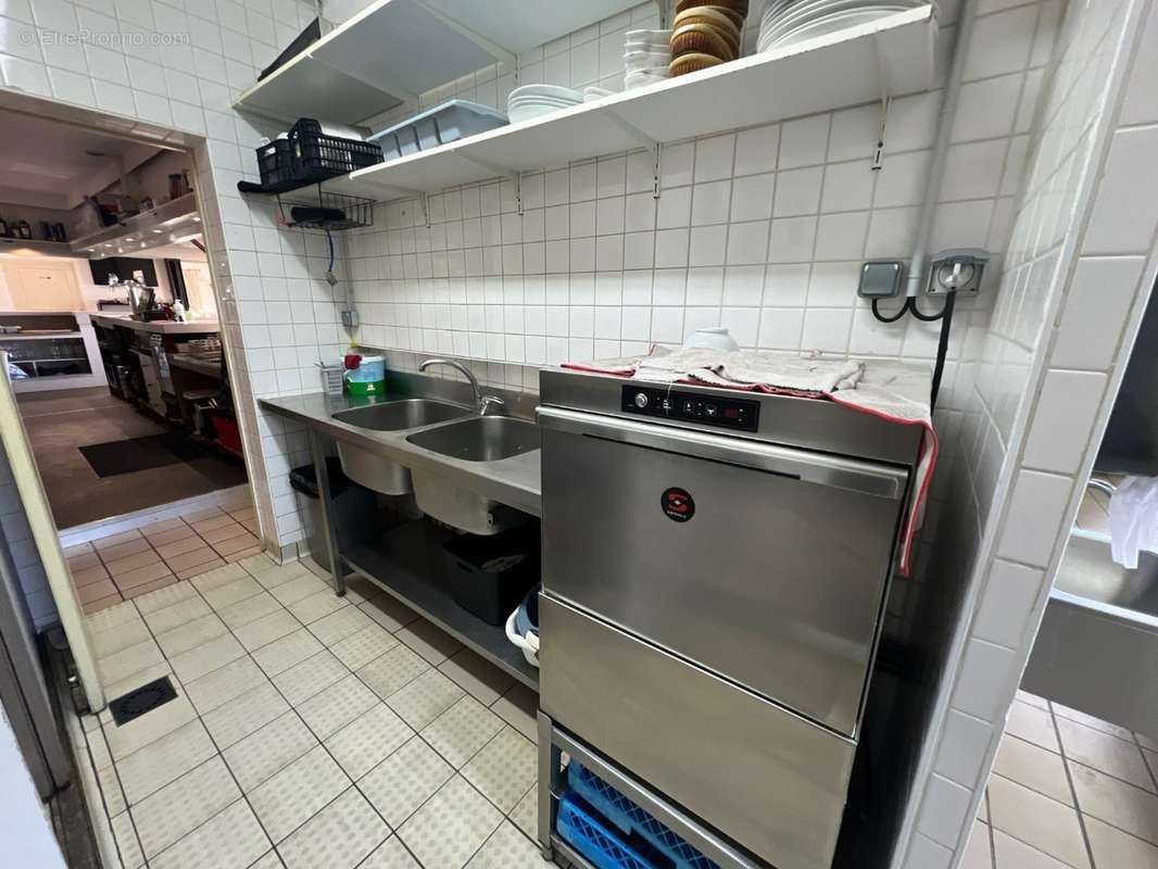 Commerce à SAINT-CHRISTOPHE-DU-BOIS