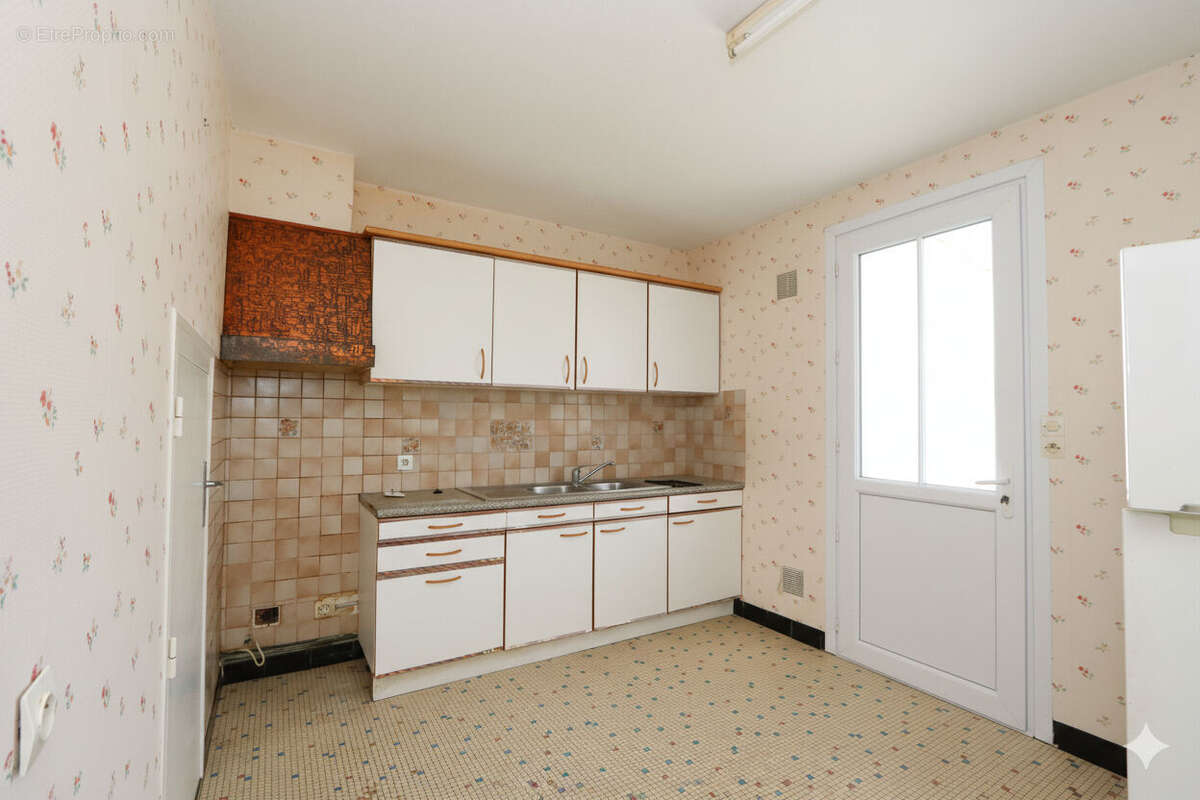 Maison familiale au coeur du bourg de l'Immaculée, Saint-Nazaire - Garage et jardin - photo 5