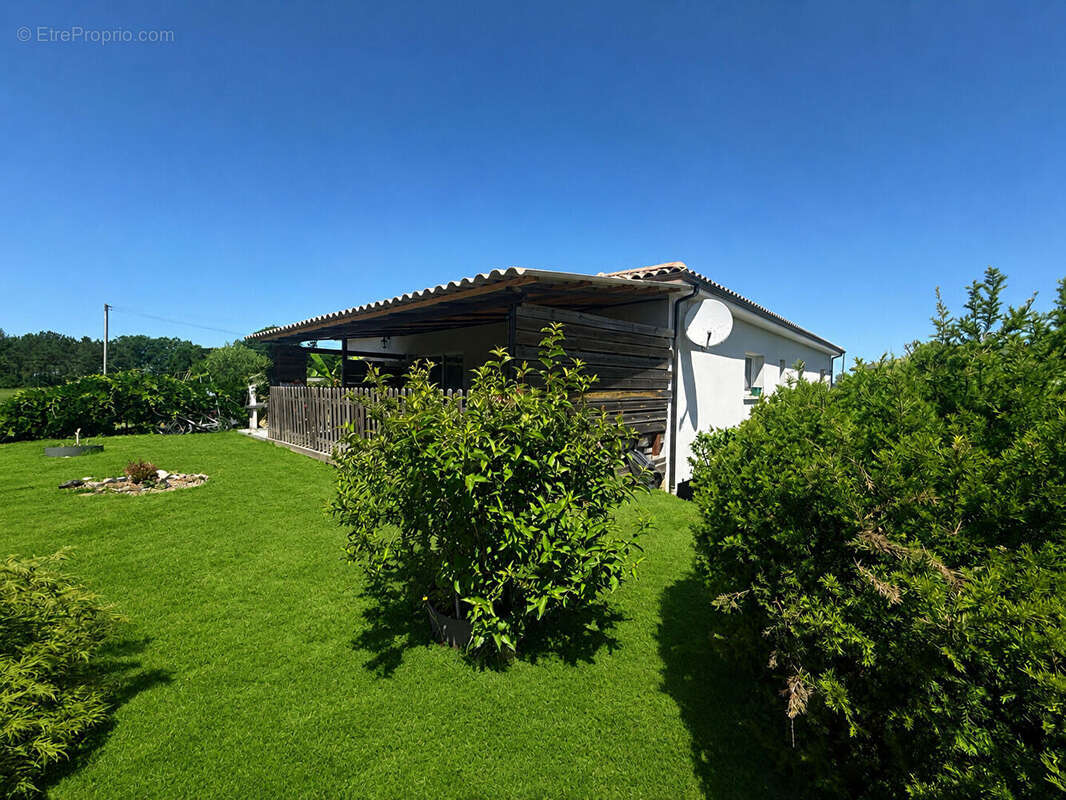 Cauzac - Maison contemporaine de plain-pied dans un cadre privilégié - photo 3