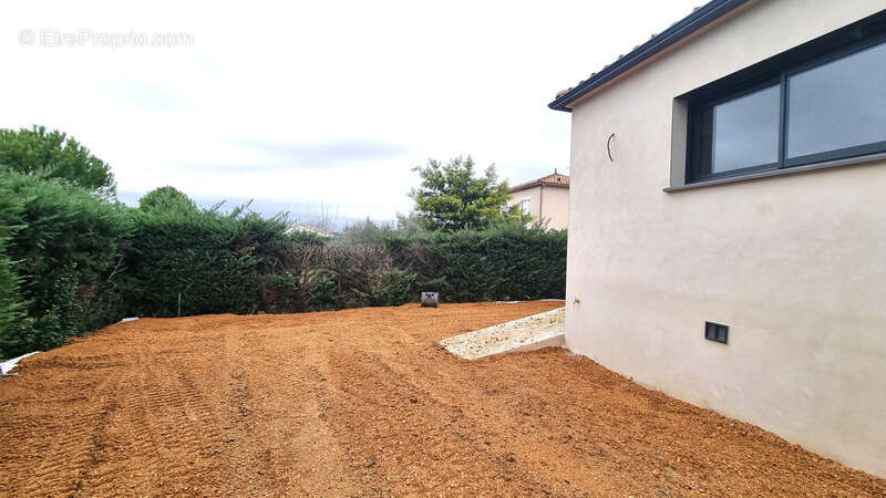 Maison à SAINT-PRIVAT-DES-VIEUX