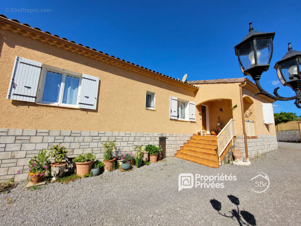 Maison à LABLACHERE