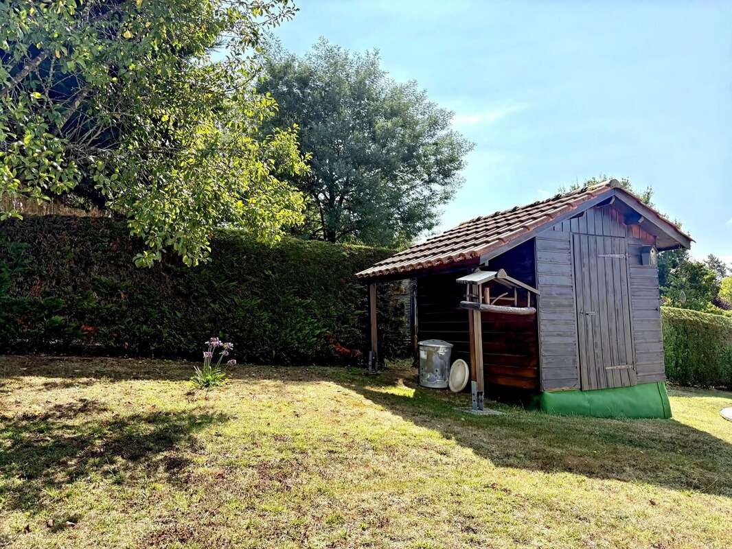 Maison de plain-pied avec véranda accueillante et piscine - photo 15