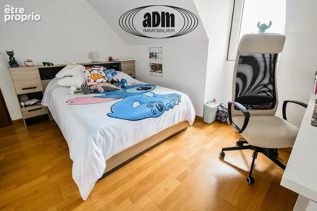 maison avec piscine, zone non-inondable - photo 9